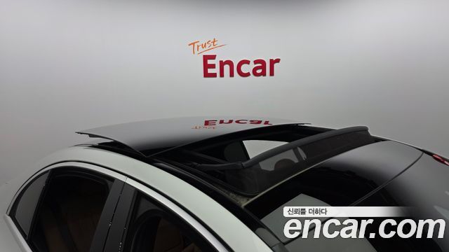 Mercedes-Benz E-Class 2025 — photo 20