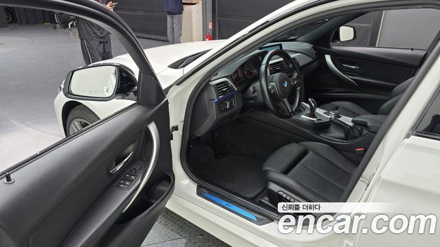 BMW 3-Series 2015 — photo 10