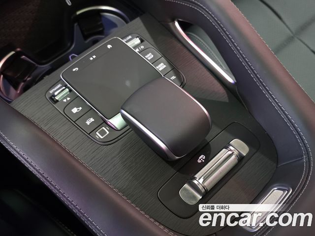 Mercedes-Benz GLE-Class 2026 — photo 9
