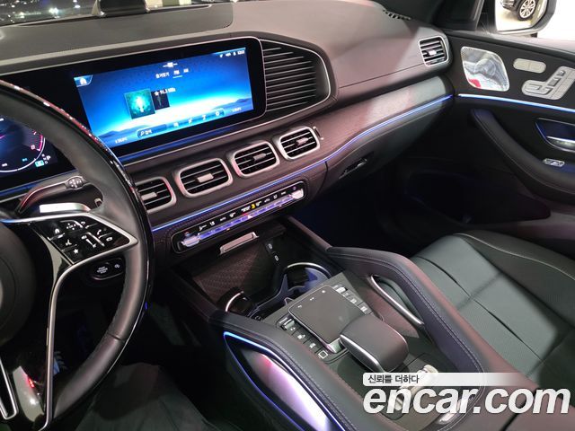 Mercedes-Benz GLE-Class 2026 — photo 13