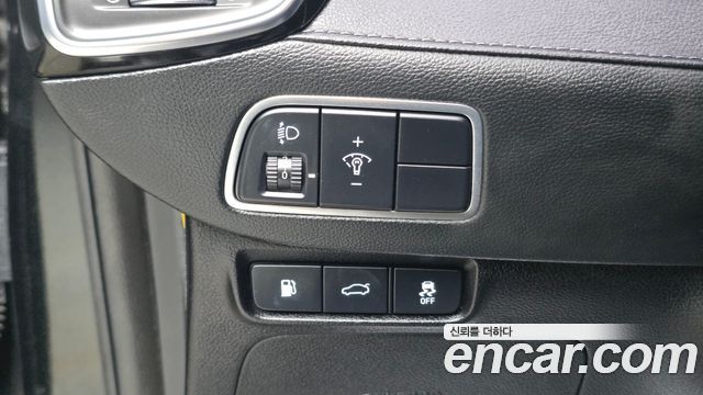 Hyundai Grandeur 2018 — photo 28