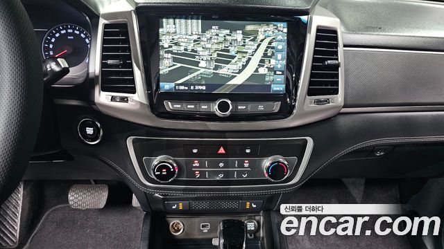 KG Mobility Rexton 2018 — photo 20