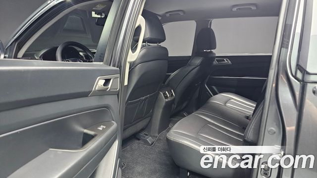 KG Mobility Rexton 2018 — photo 23
