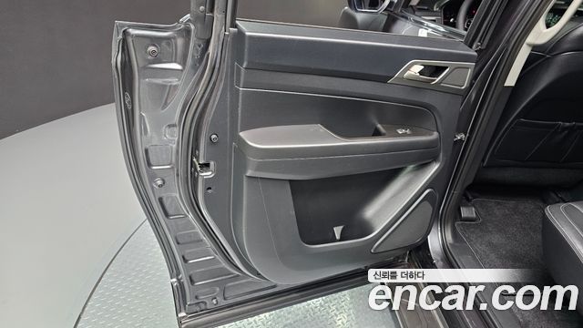 KG Mobility Rexton 2018 — photo 15