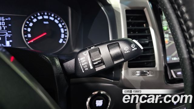 KG Mobility Rexton 2018 — photo 29