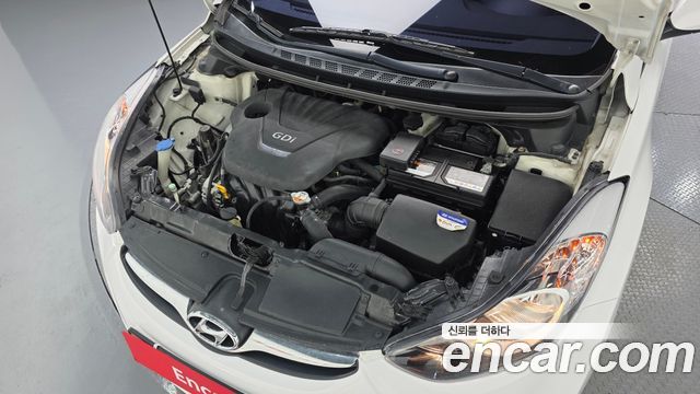 Hyundai AVANTE 2013 — photo 6