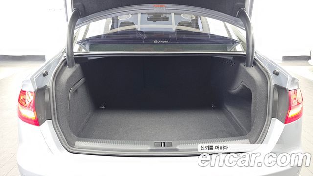 Audi A4 2015 — photo 20