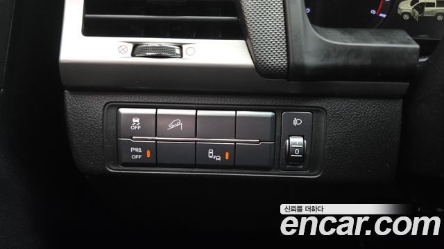KG Mobility Rexton 2018 — photo 25