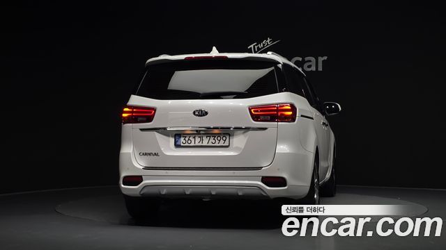 Kia Canival 2019 — photo 4