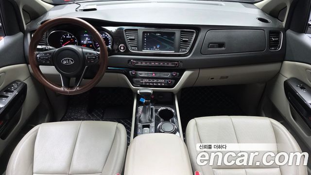 Kia Canival 2019 — photo 10