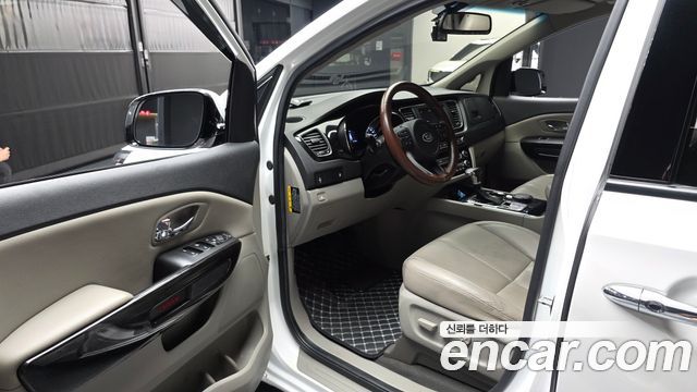 Kia Canival 2019 — photo 13