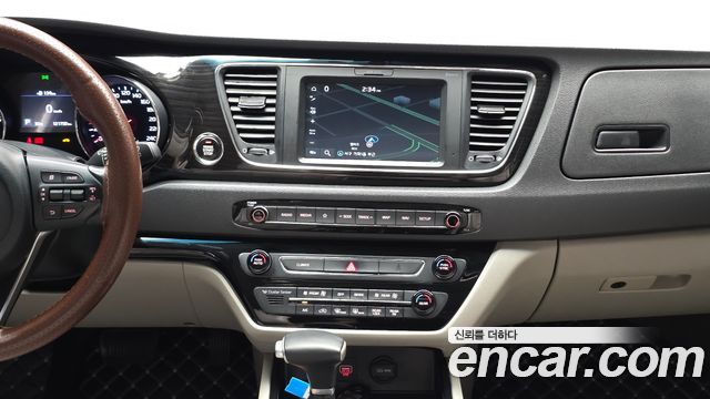 Kia Canival 2019 — photo 21