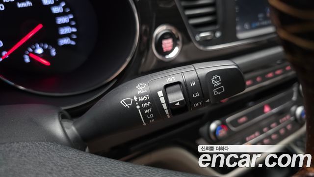 Kia Canival 2019 — photo 26