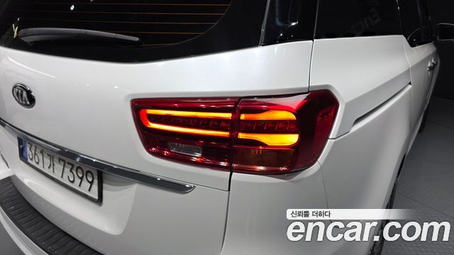 Kia Canival 2019 — photo 9