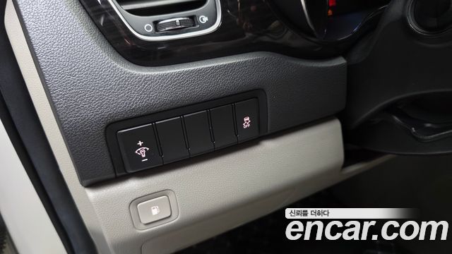 Kia Canival 2019 — photo 27