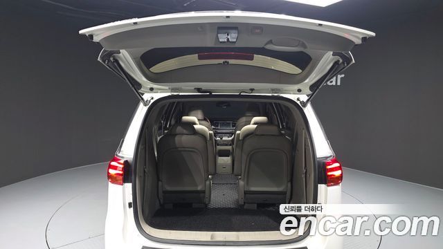 Kia Canival 2019 — photo 32
