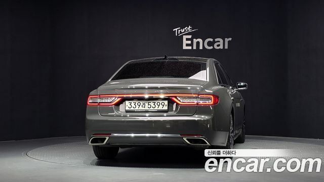 Lincoln Continental 2018 — photo 4