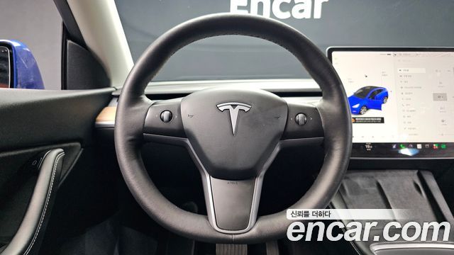 Tesla Model Y 2021 — photo 13