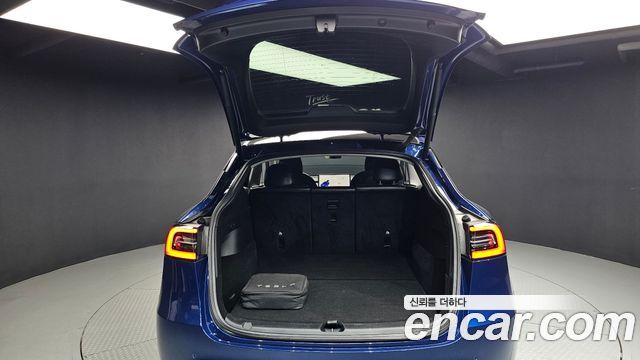 Tesla Model Y 2021 — photo 20