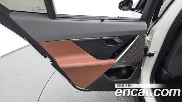 BMW 5-Series 2025 — photo 15