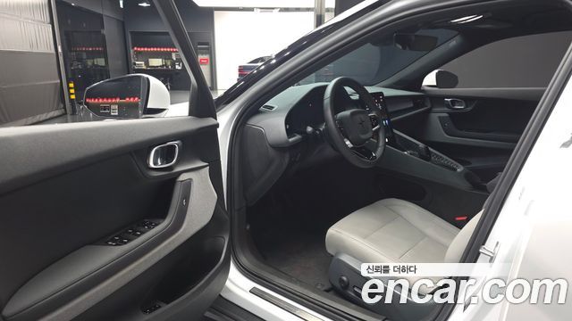 Polestar Polestar 2 2023 — photo 13