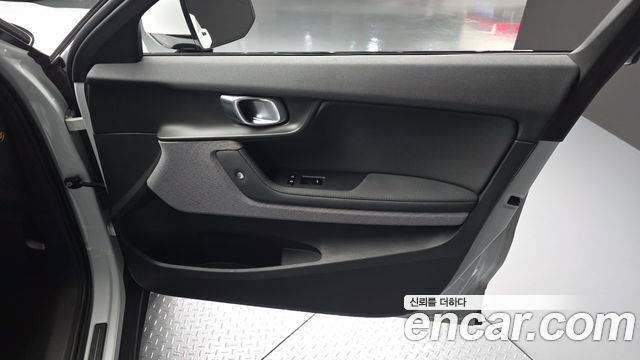 Polestar Polestar 2 2023 — photo 14