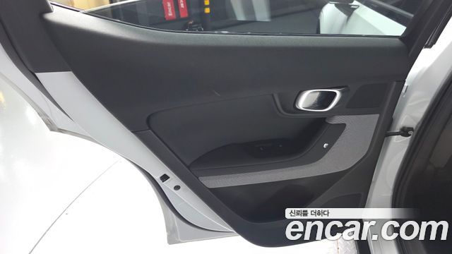 Polestar Polestar 2 2023 — photo 15
