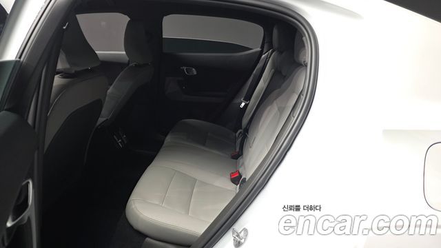 Polestar Polestar 2 2023 — photo 16
