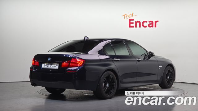 BMW 5-Series 2016 — photo 2