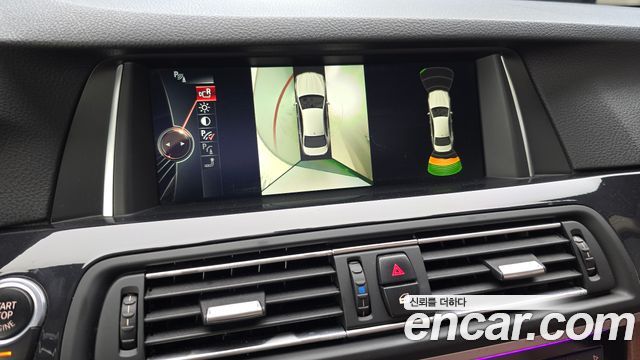 BMW 5-Series 2016 — photo 16