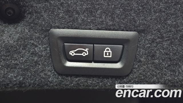BMW 5-Series 2016 — photo 18