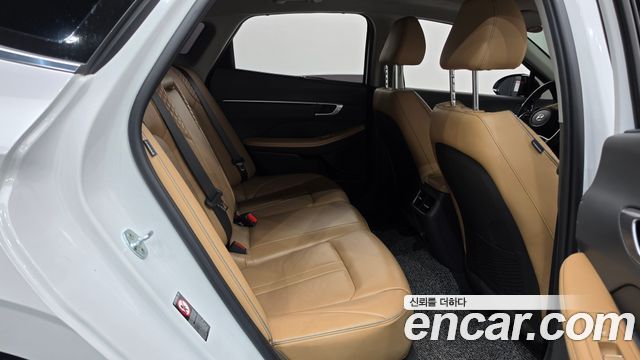 Hyundai Sonata 2021 — photo 17