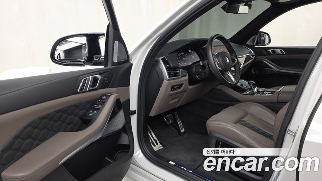 BMW X5M 2021 — photo 13
