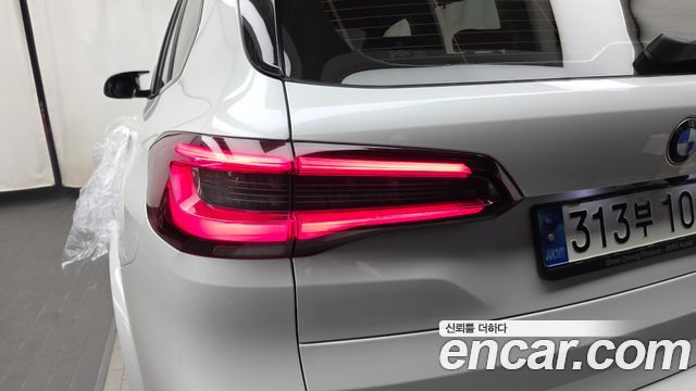 BMW X5M 2021 — photo 9