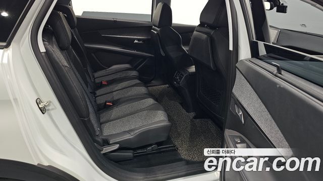 Peugeot 5008 2019 — photo 17
