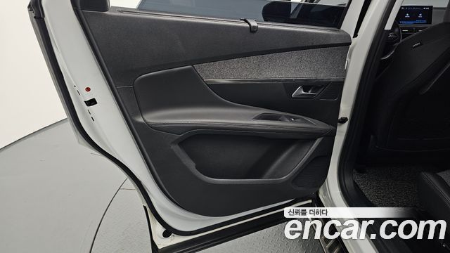 Peugeot 5008 2019 — photo 15