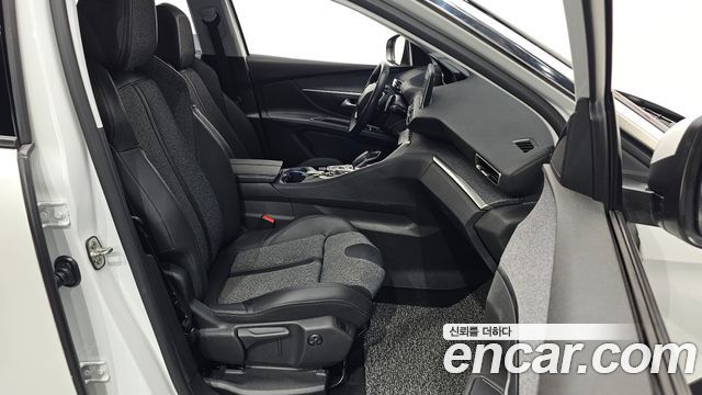 Peugeot 5008 2019 — photo 16