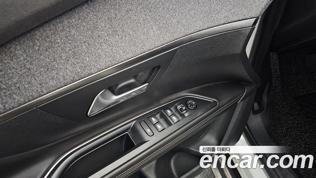 Peugeot 5008 2019 — photo 37