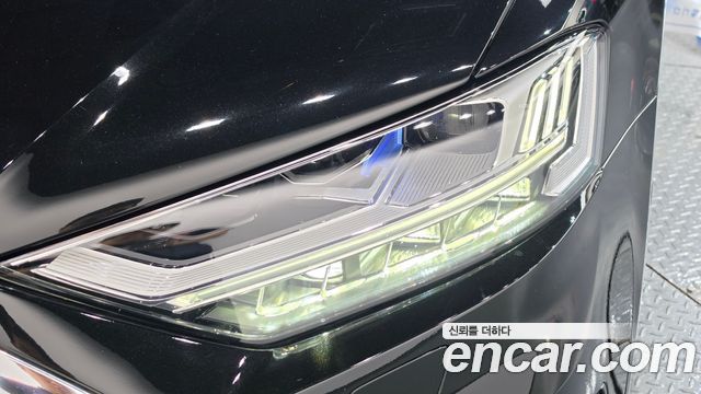 Audi A8 2020 — photo 8