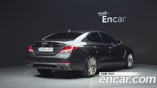 Genesis G70 2019 — photo 2