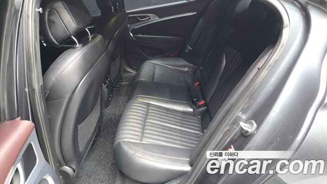 Genesis G70 2019 — photo 18