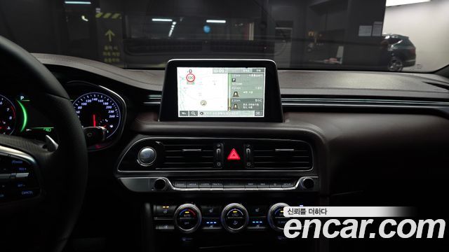 Genesis G70 2019 — photo 20