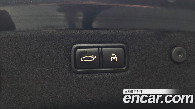 Genesis G70 2019 — photo 26