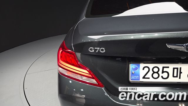 Genesis G70 2019 — photo 9