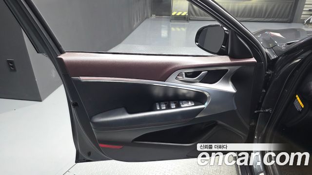 Genesis G70 2019 — photo 14