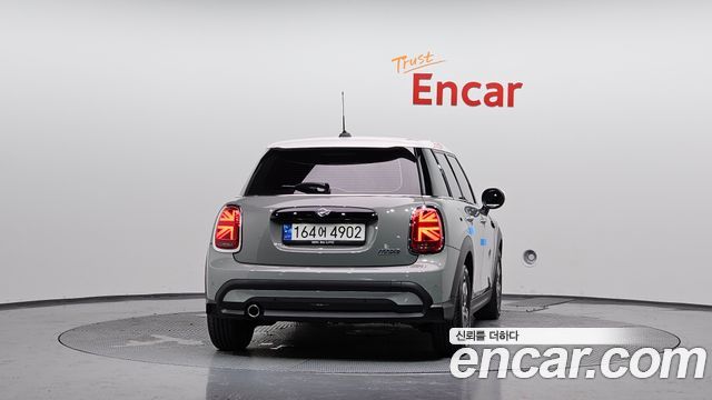 Mini Cooper 2023 — photo 4