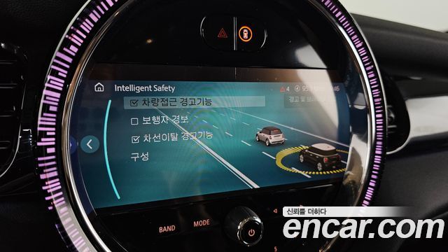 Mini Cooper 2023 — photo 13