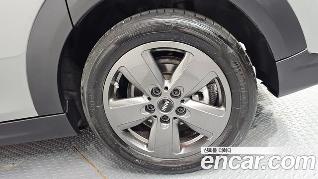 Mini Cooper 2023 — photo 7