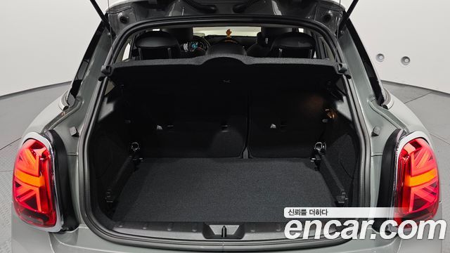 Mini Cooper 2023 — photo 30
