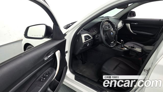 BMW 1-Series 2017 — photo 10